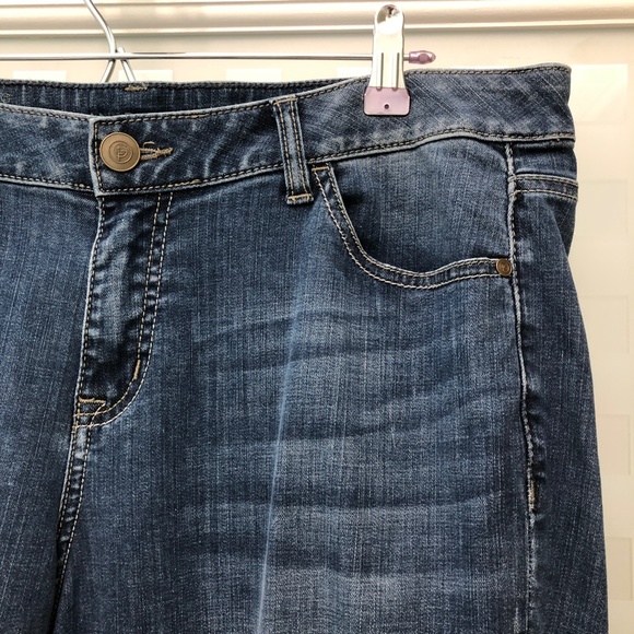 🎉3xHP🎉 LANE BRYANT Boot Cut Genuine Fit Jeans Distressed Stretch Size 16R NEW! - Picture 5 of 13